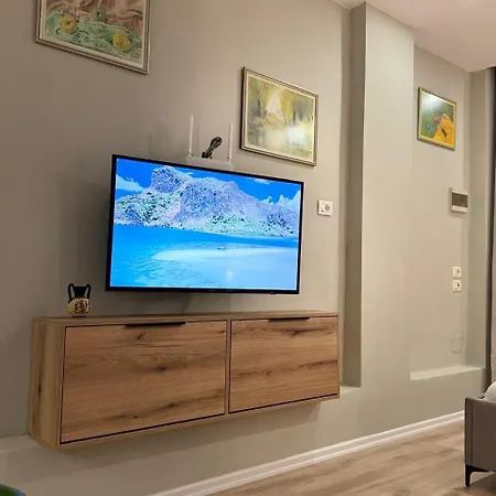 Willa Lemon Breeze In *